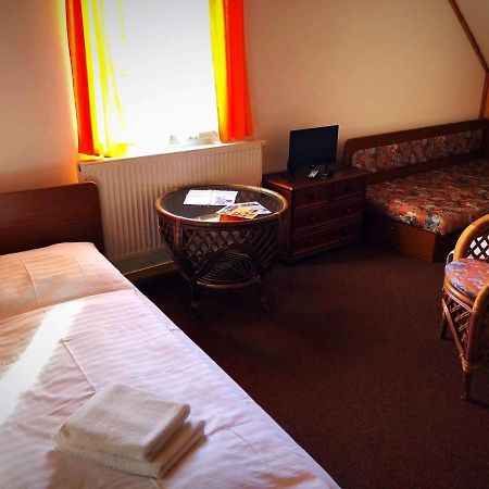 Hostinec Selsky Dvur Zbiroh Exteriör bild