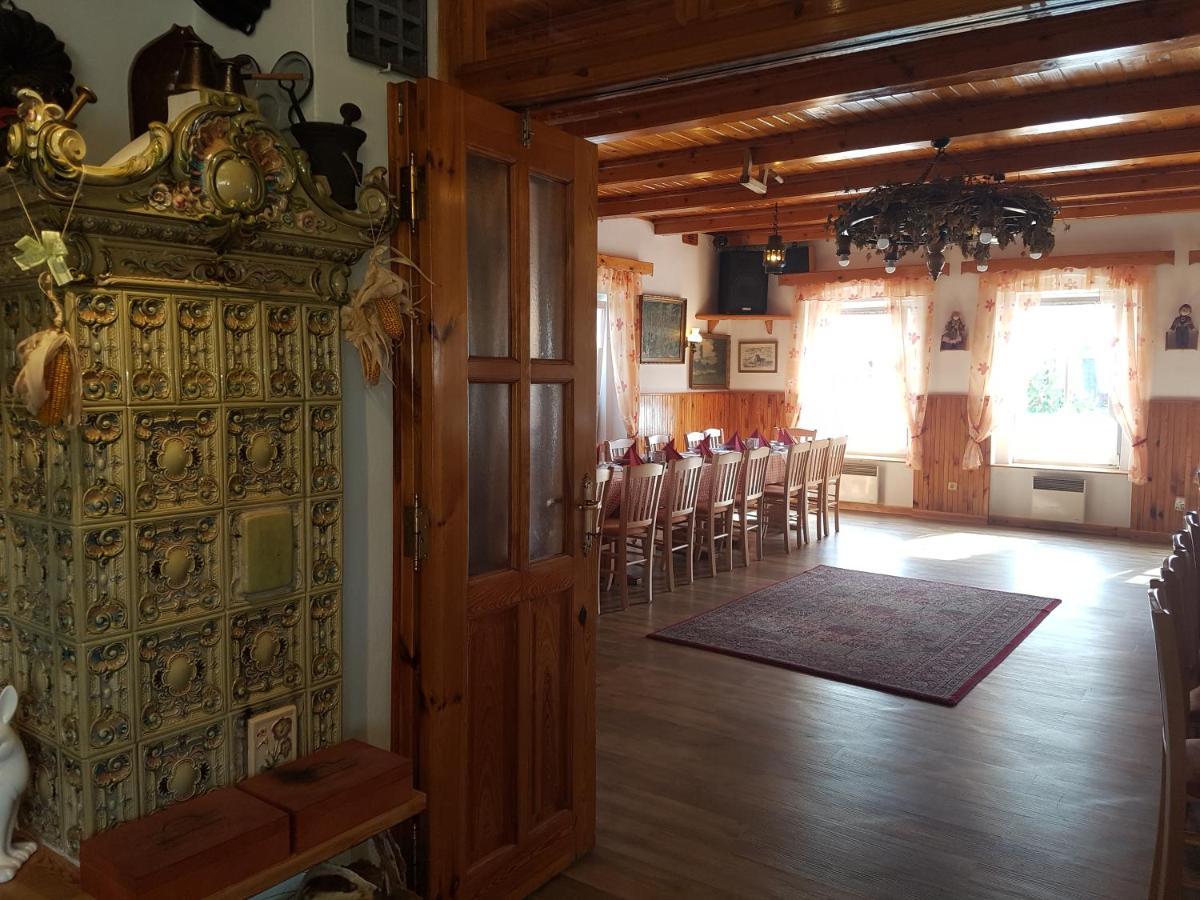 Hostinec Selsky Dvur Zbiroh Exteriör bild