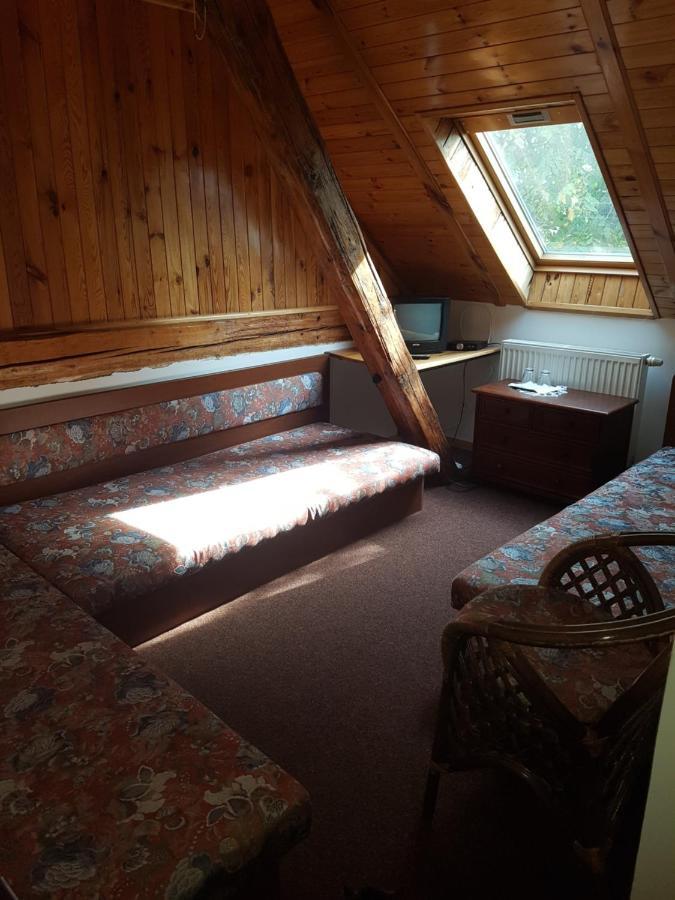 Hostinec Selsky Dvur Hotell Zbiroh Exteriör bild