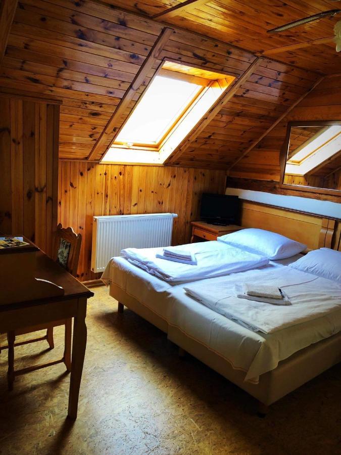 Hostinec Selsky Dvur Zbiroh Exteriör bild