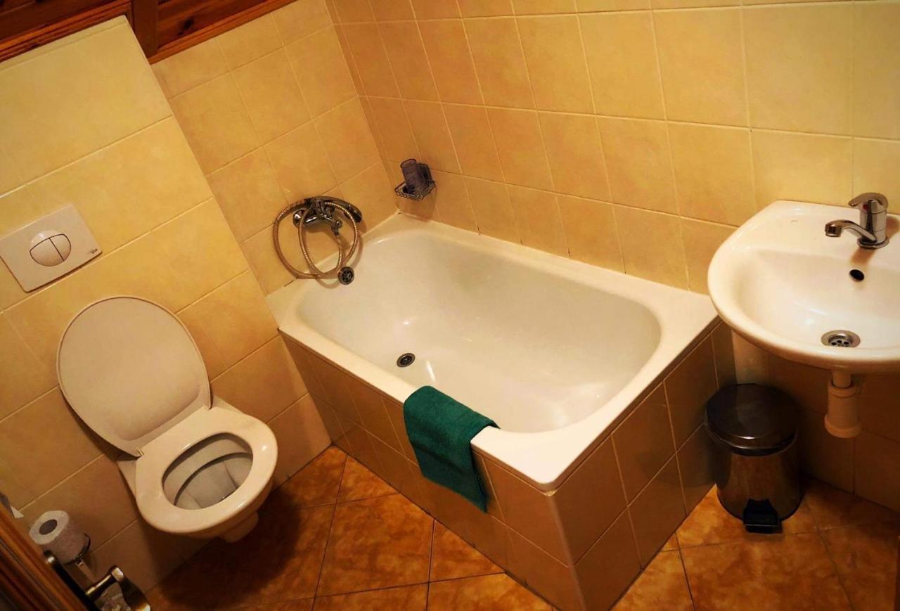 Hostinec Selsky Dvur Zbiroh Exteriör bild