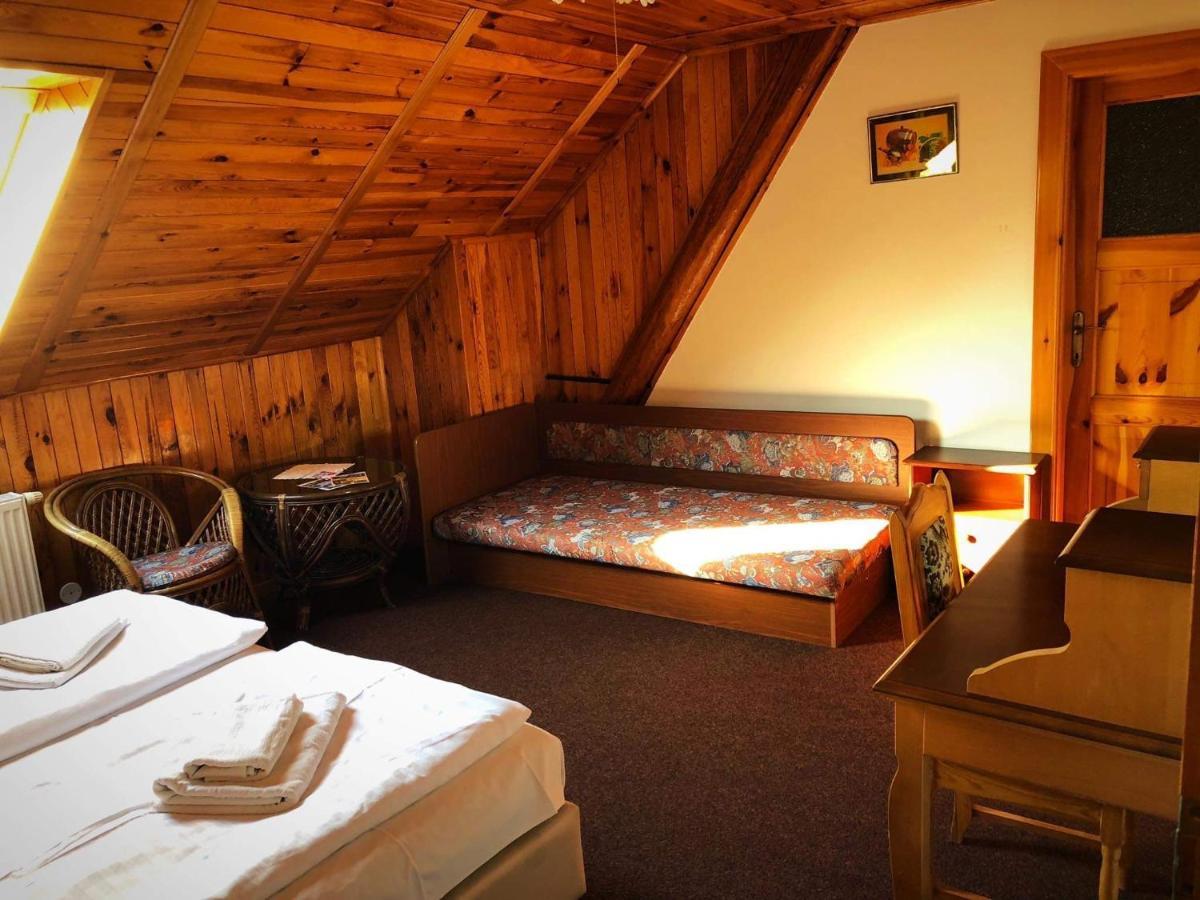 Hostinec Selsky Dvur Zbiroh Exteriör bild